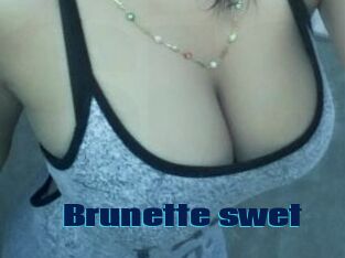 Brunette_swet