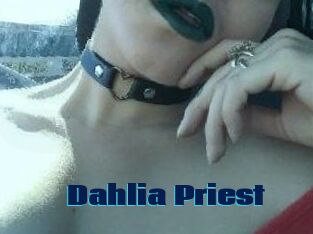 Dahlia_Priest