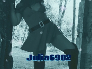 Julia6902
