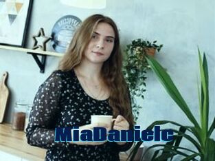 MiaDanielc