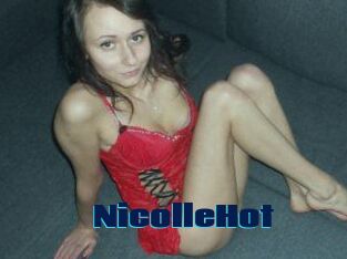 NicolleHot