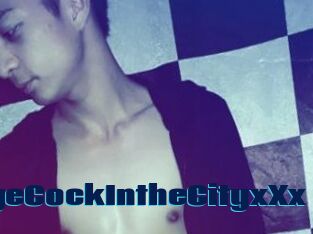 XXxHugeCockIntheCityxXx